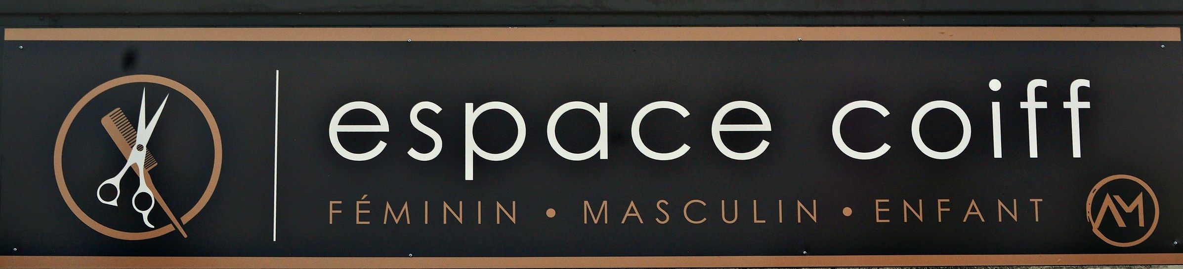 L'enseigne du salon : espace coiff — féminin, masculin, enfant